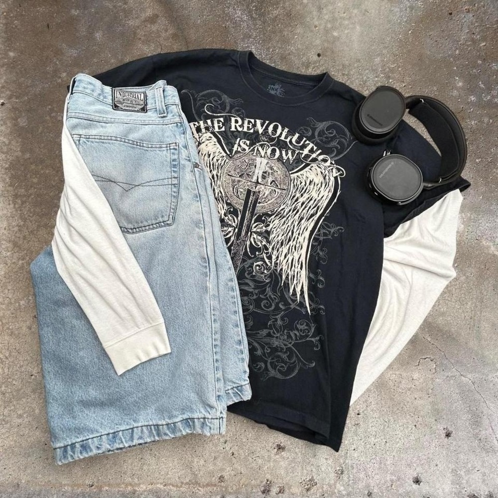 The Revolution Is Now Grunge Skater Tee Y2K Gothic Wings Mens Size XL